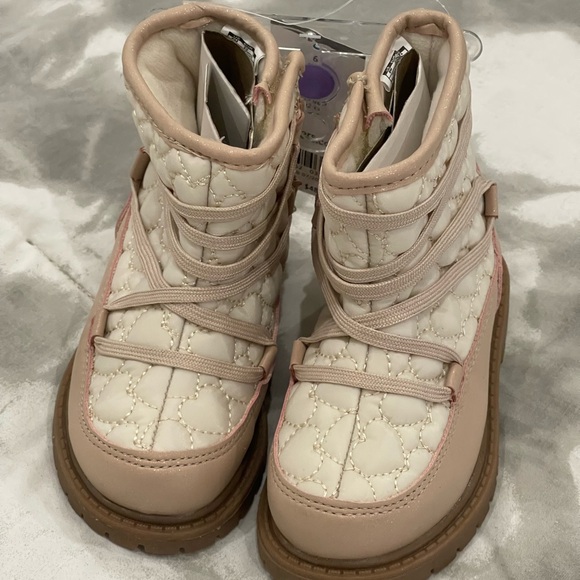 New Carters 6 Beige/Pink Glitter Accent Boots with Heart Patterned Stitching - Picture 2 of 6